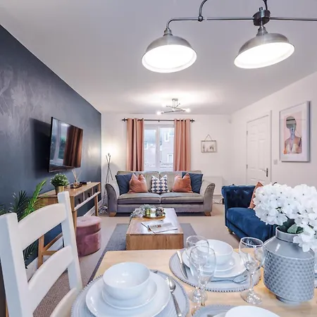 Beautiful Stoke Home Sleeps 10 By Purestay Short Lets Exterior photo