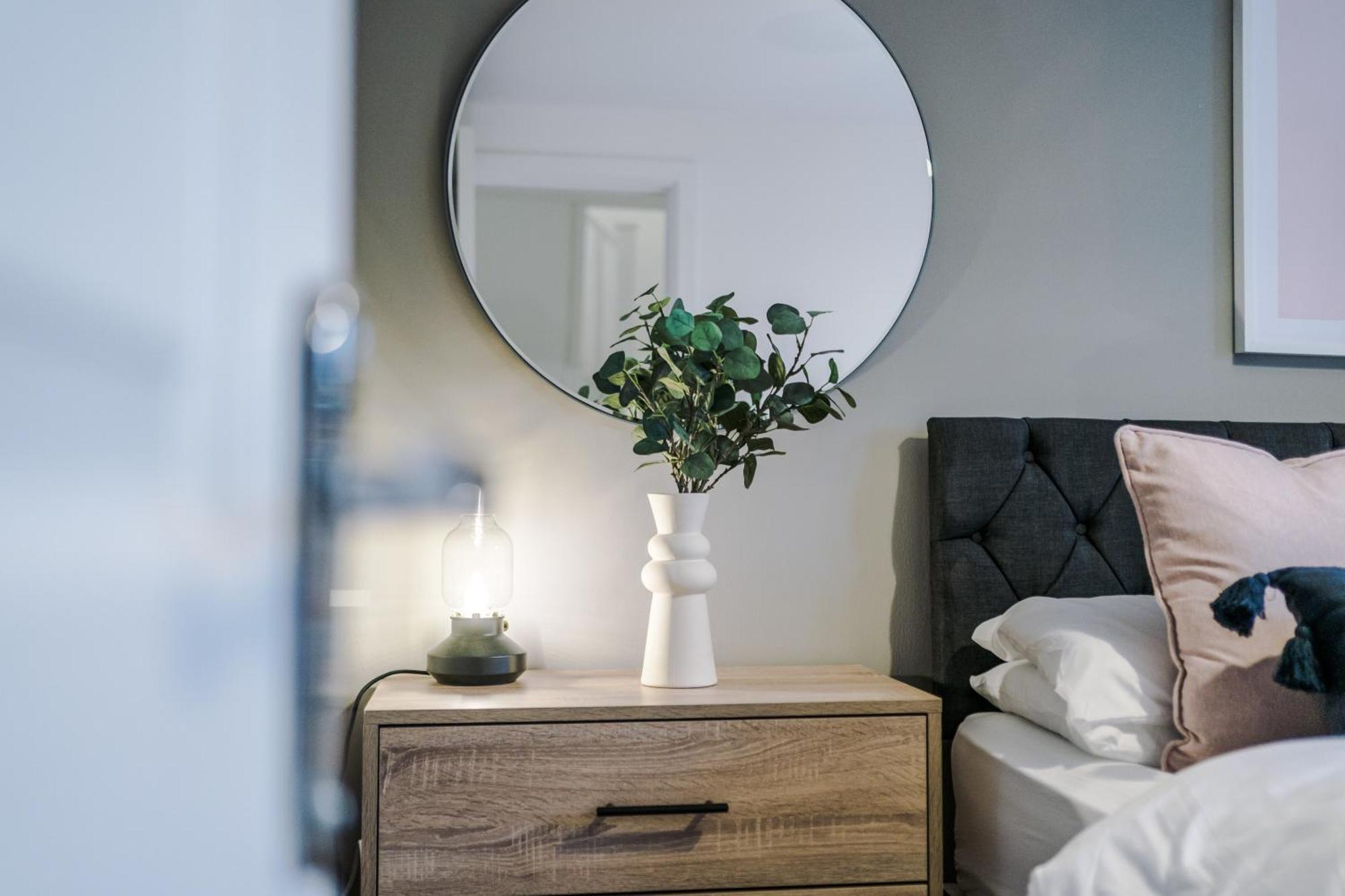 Beautiful Sleeps 10 By Purestay Short Lets *