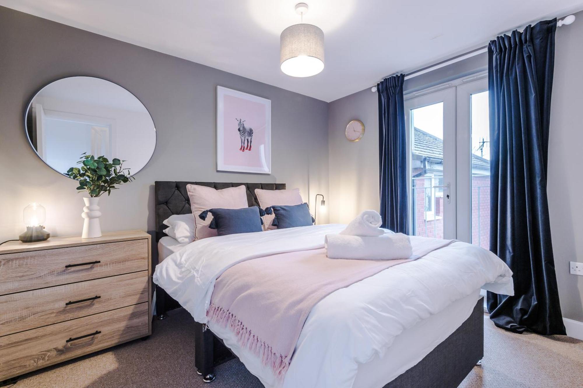 Holiday home Beautiful Sleeps 10 By Purestay Short Lets *