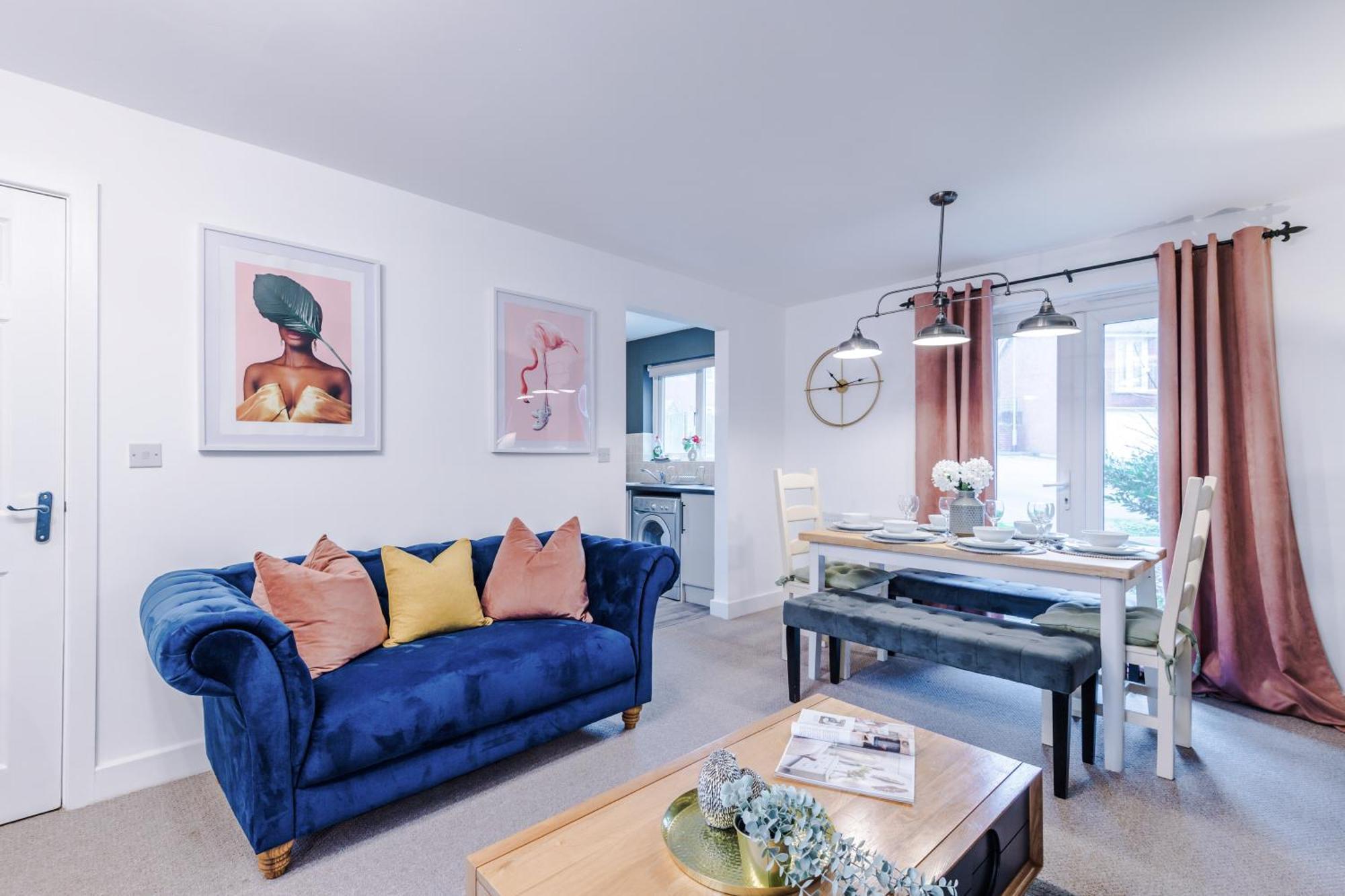 Beautiful Sleeps 10 By Purestay Short Lets * Stoke-on-Trent