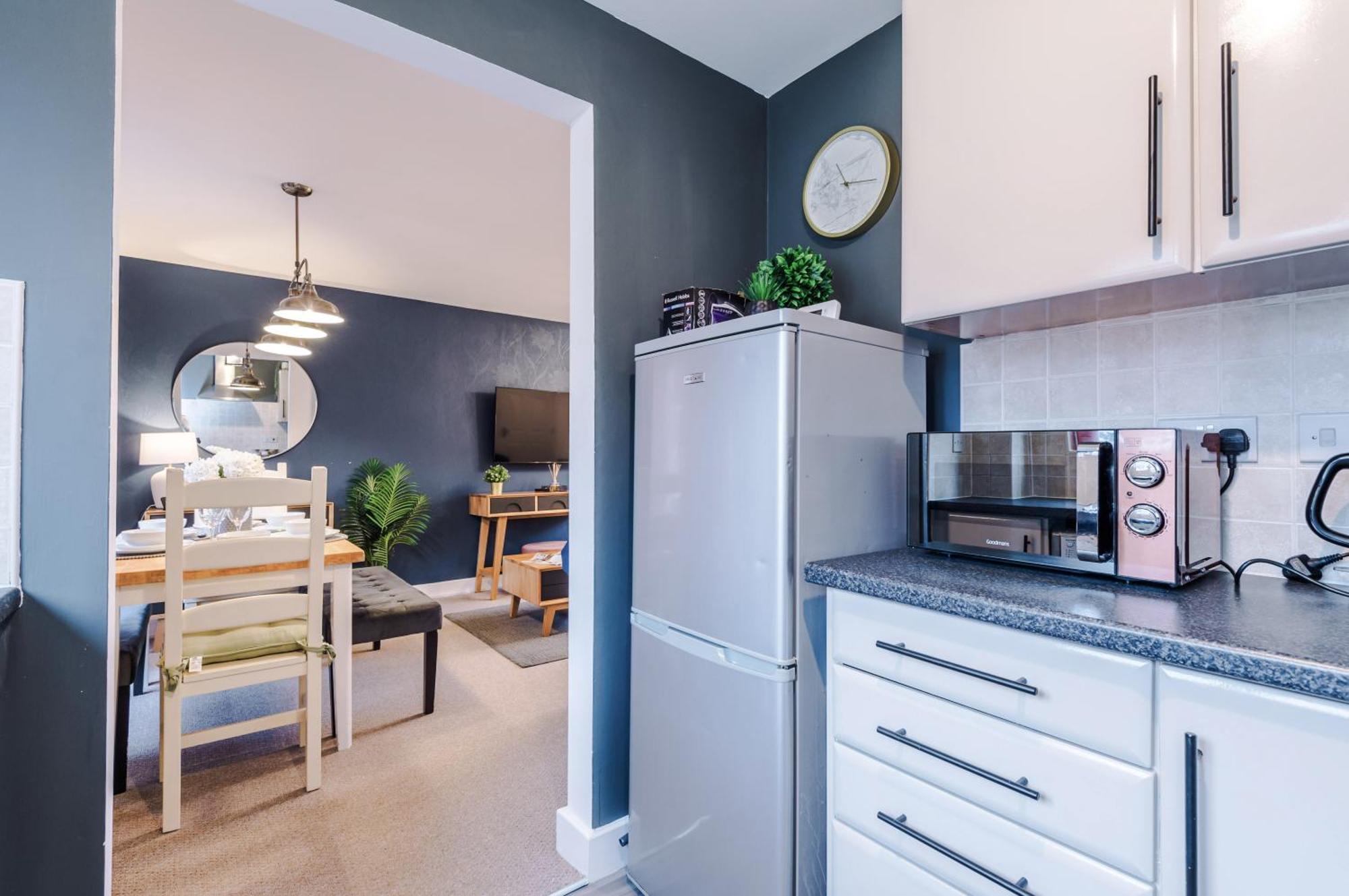 Holiday home Beautiful Sleeps 10 By Purestay Short Lets *