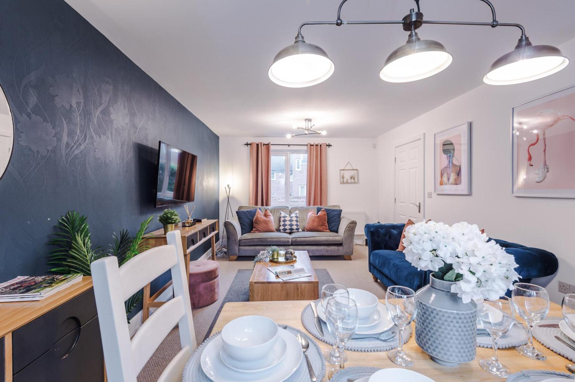 Holiday home Beautiful Sleeps 10 By Purestay Short Lets *