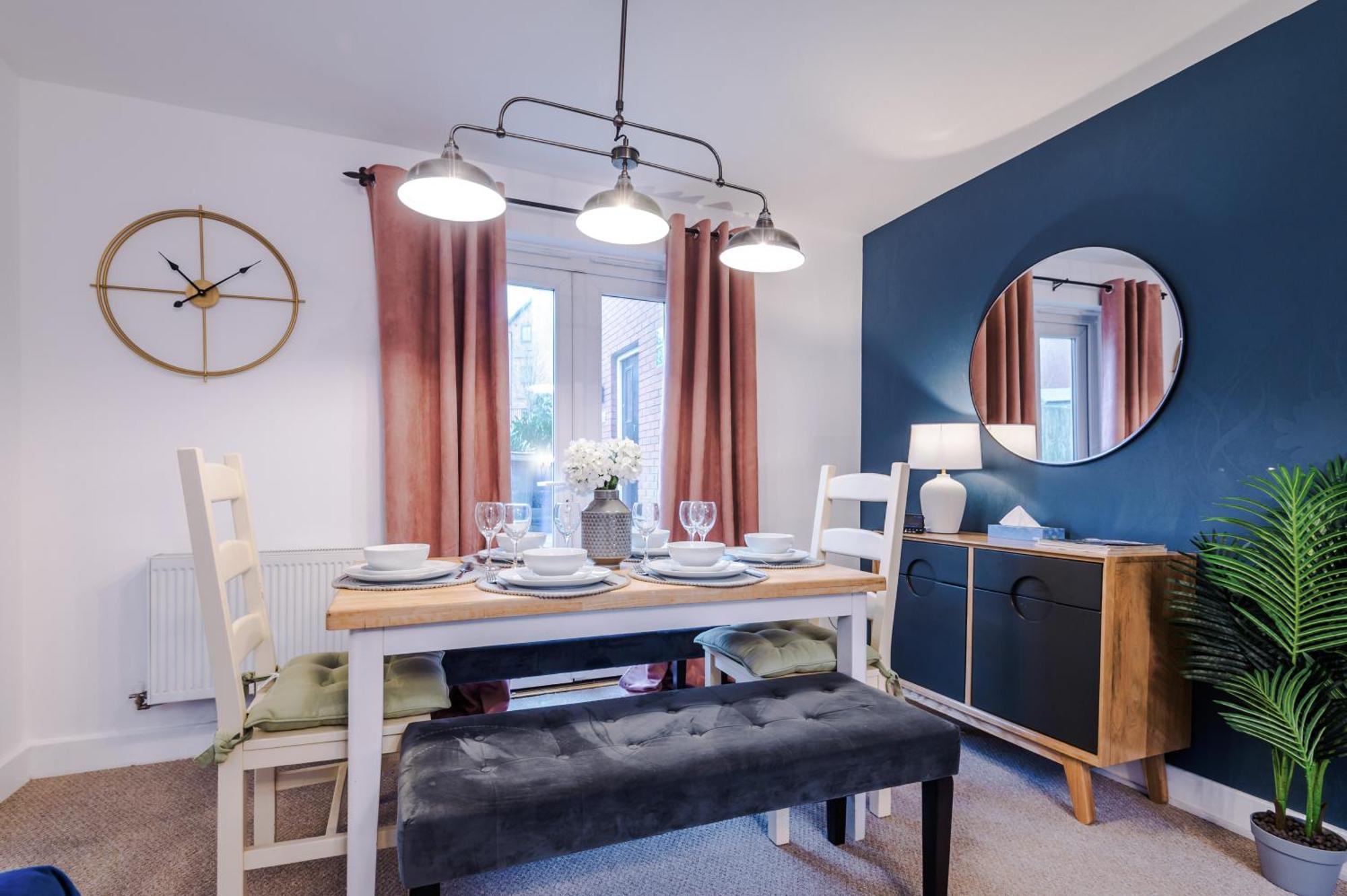 Holiday home Beautiful Sleeps 10 By Purestay Short Lets *